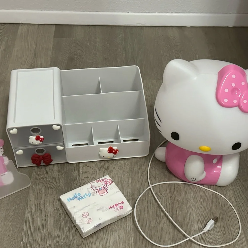 Hello Kitty White and Pink Organizer Set